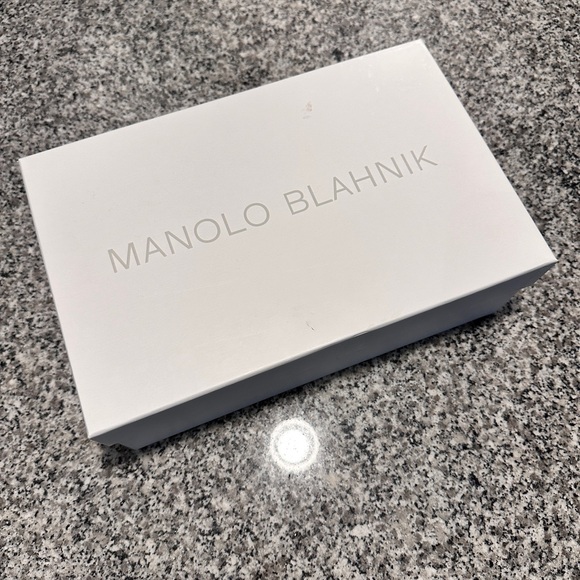 Manolo Blahnik Bb Crepe 90mm High-heel Pumps - Picture 2 of 13